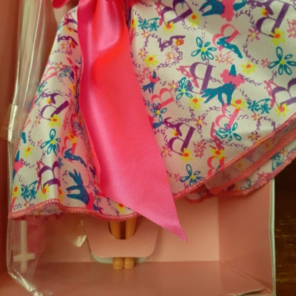 Barbie Style Collector Doll Limited Edition - Picture 5 of 5